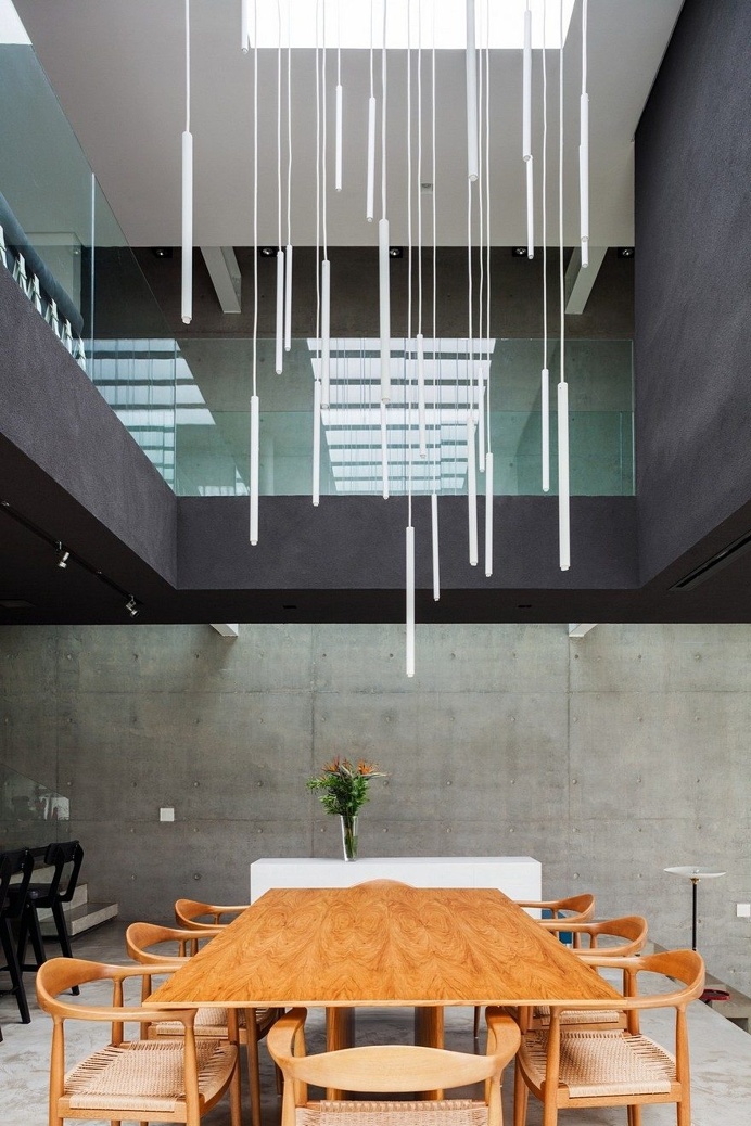 This São Paulo House Has a Mixed Structural Design that Combines Concrete with Steel 4