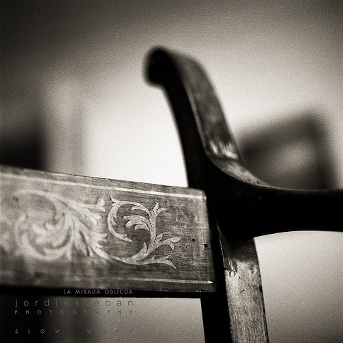 ... but these nights | Flickr: Intercambio de fotos #white #house #chair #black #minimalism #jordi #wood #esteban #photography #and