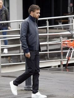 Here is a glorious item at topcelebsjackets of your favorite singer. Liam Payne looks stylish in this Black Jacket. This item is made in real leather. #americansinger #liampayne #stylishjacket #singerjacket #leatheritem #fashion #love #popular