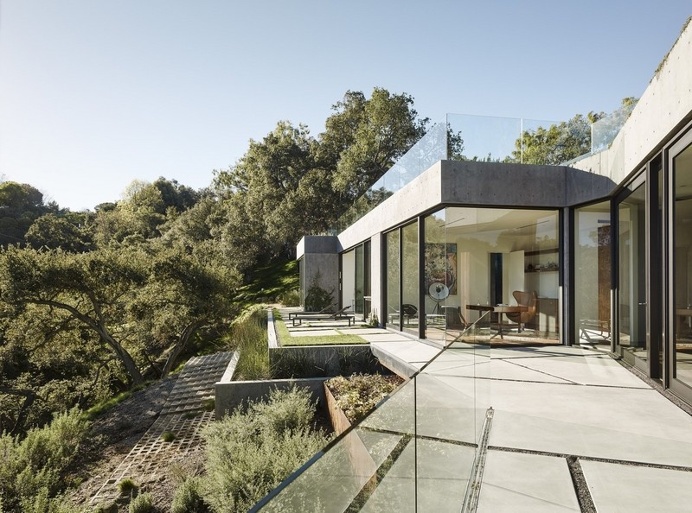 Oak Pass House with Panoramic Canyon Views