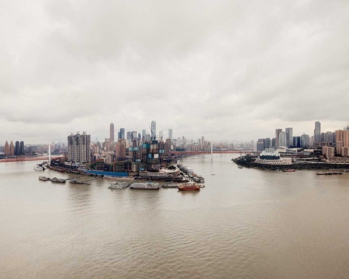Chongqing: City of Rivers by Maciej Leszczynski