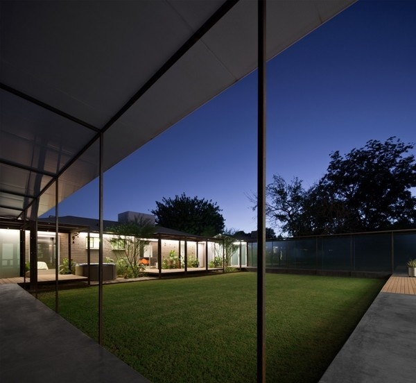Cedar Street Residence / colab studio #houses #courtyards #architecture