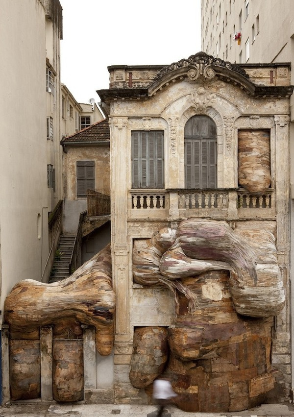 Henrique Oliveira: Casa dos Leões Thisispaper Magazine #installation