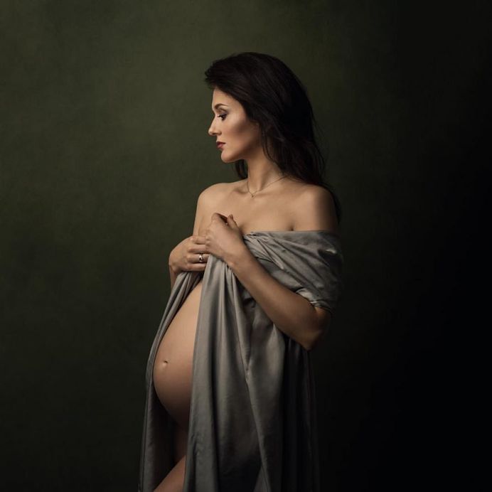 Beautiful Maternity Portrait Photography by Donatella Nicolini