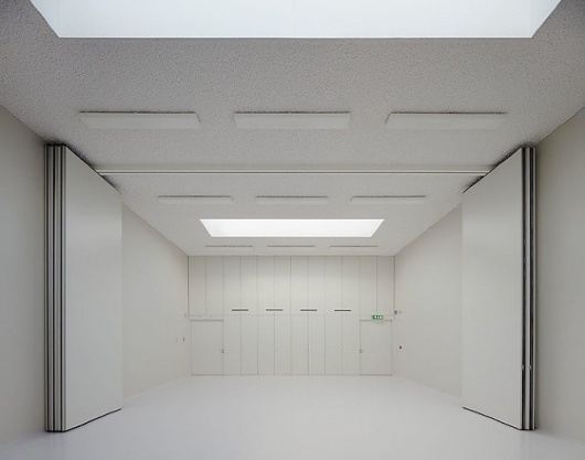Design You Trust – Design and Beyond! #youth #white #centre #architecture #amsterdam #minimalist