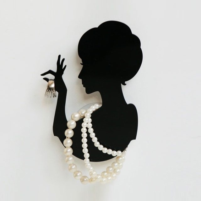 Shadow Jewelry Holder #tech #flow #gadget #gift #ideas #cool