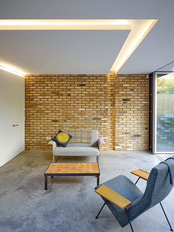Modern Side Extension / Coffey Architects