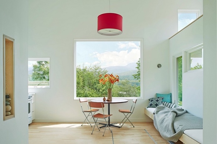 Micro House by Elizabeth Herrmann Architecture
