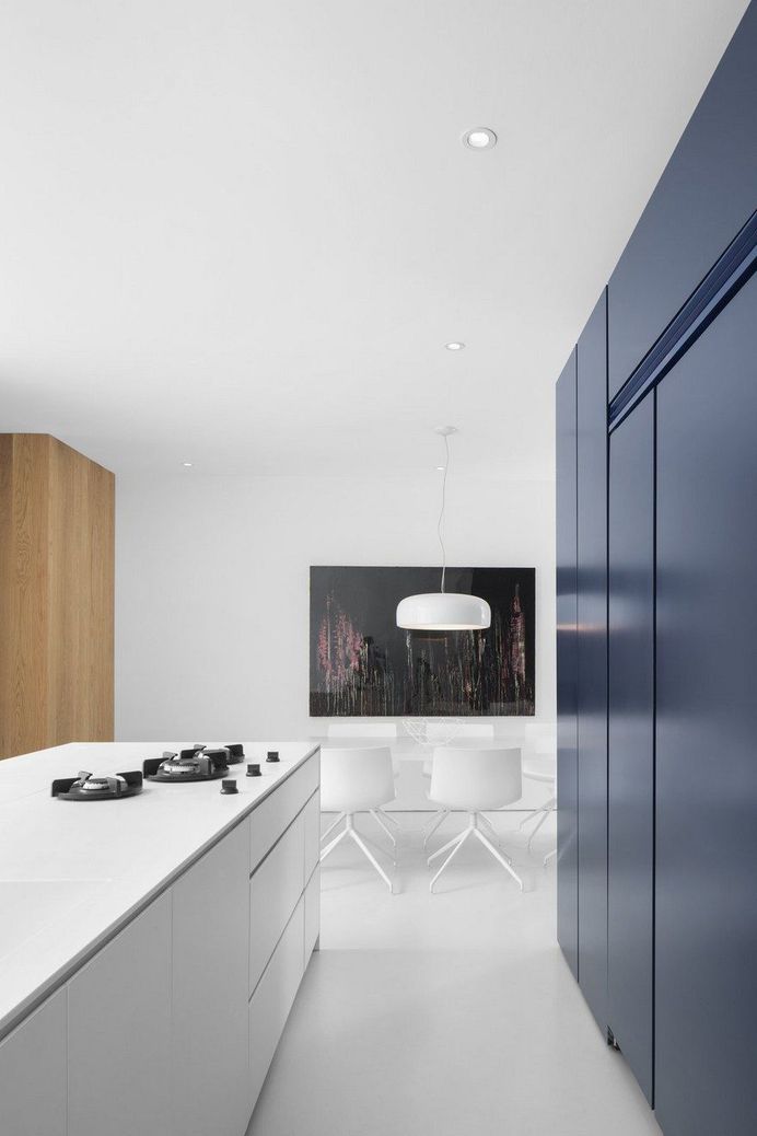 Minimalist Contemporary Home by Dominique Jacquet and Anne Sophie Goneau 3
