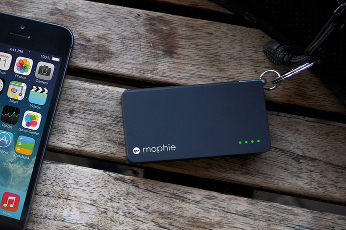 Lightning Power Reserve Keychain Battery by Mophie #tech #flow #gadget #gift #ideas #cool