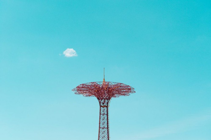 Minimalist and Colorful Urban Photography by Daehyuk Im