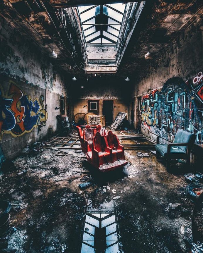 Abandoned Buildings Across America: Photography by Jayson Cassidy
