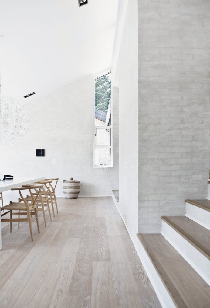 Dining room. Fredensborg House by Norm.Architects. #diningroom #normarchitects #minimalism