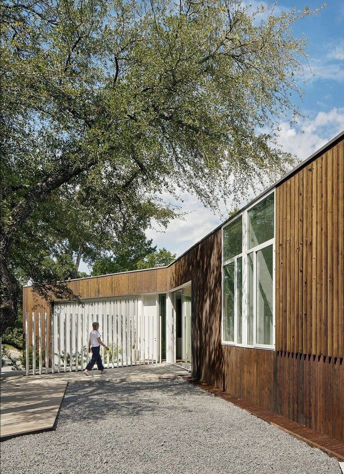 Sugar Shack Residence / Alterstudio Architecture
