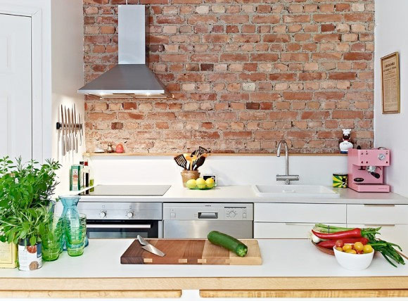 Den ofärdiga stilen stark – tegelvägg i köket nästa trend Sköna hem #brick #interior #decor #kitchen #wall #deco #decoration