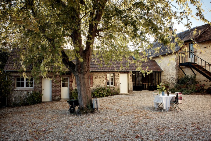 In the courtyard, early-19th century outbuildings are the remains of a farm that pre-dates the house. Newly shored up, this annex serves as extra guest quarters.