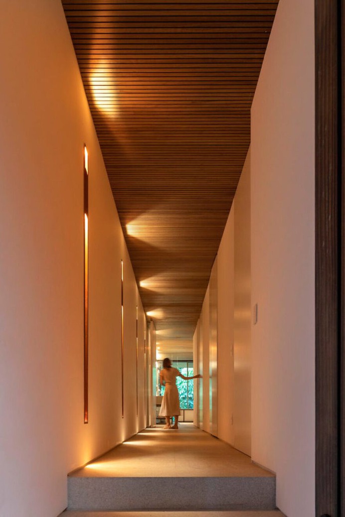 Coastal Style Weekend House in Guarujá, São Paulo / Jacobsen Arquitetura