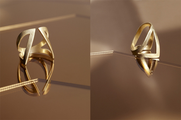 Mies Nobris Ring photographed by Monika Holzner #nobis #jewelry #mies #gold #metal #ring