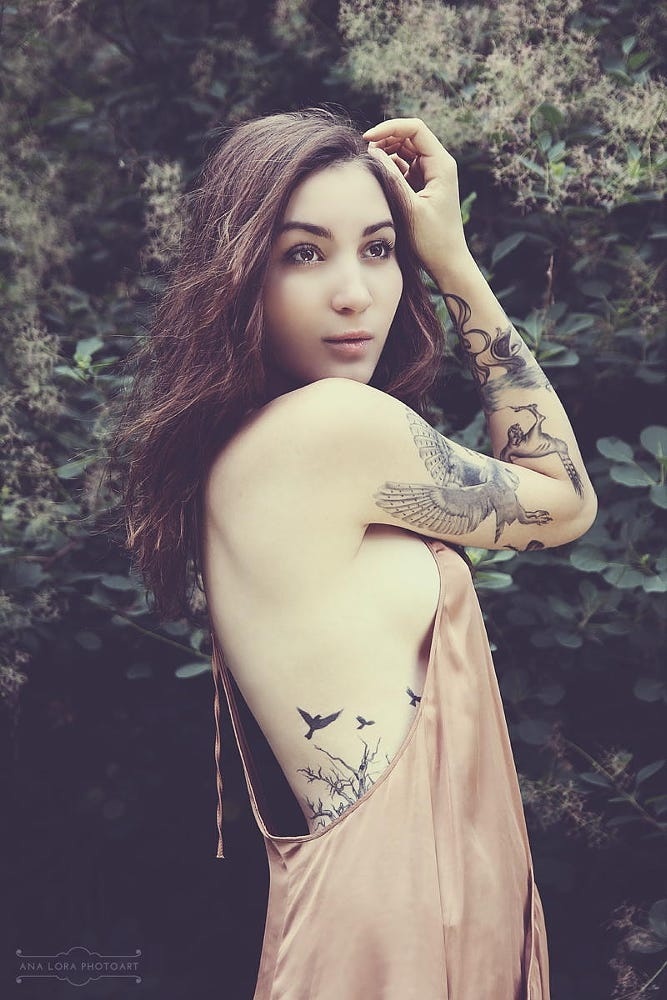 Ella Ars by Ana Lora