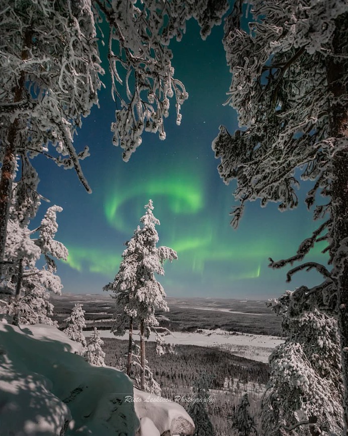 Risto Leskinen Captures Amazing Northern Lights in Finland