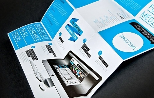 Lisn Music : Lovely Stationery . Curating the very best of stationery design #bonded #lisn #double #poster #music #blue #mailer