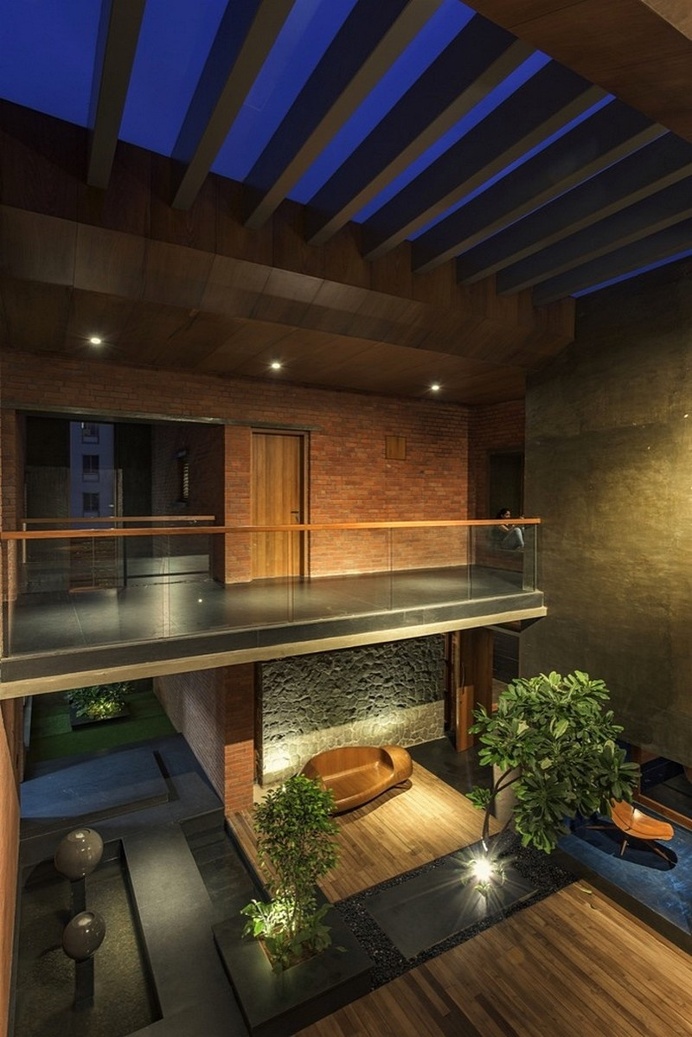 Pune Brick House – Intimate Retreat in the Urban Environment