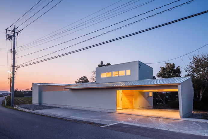 Tidal Wave Residence