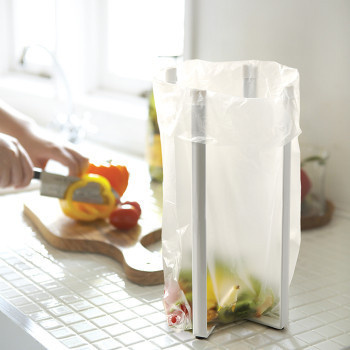 Make life in the kitchen simple with the Foldable Kitchen Bag Holder. #design #home #product #kitchen #industrial
