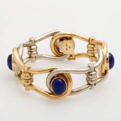 Bracelet made of movable elements