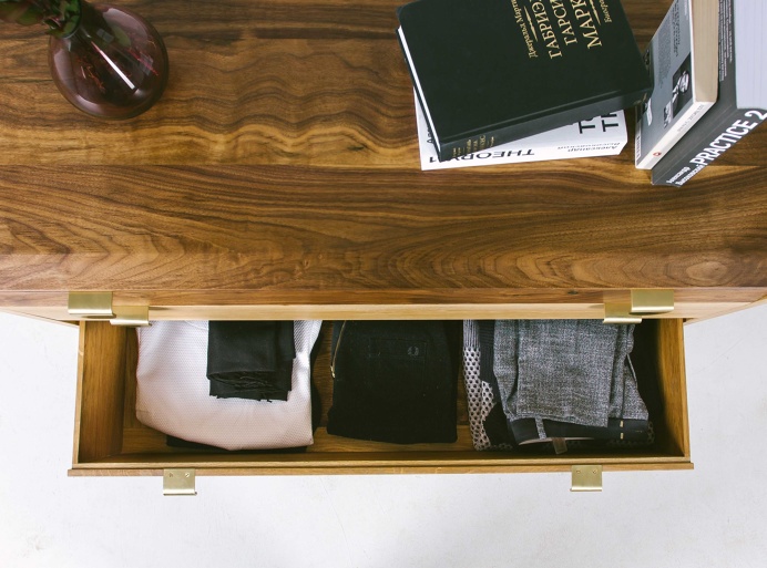 Dresser Dusty Drawers Fly Massive Millworks #fly-massive-millworks #wood #furniture #interior #design #modernism #artisan #woodworking #oak