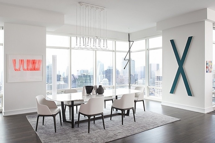 Dining room, Art.