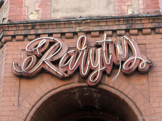 #neon #lettering