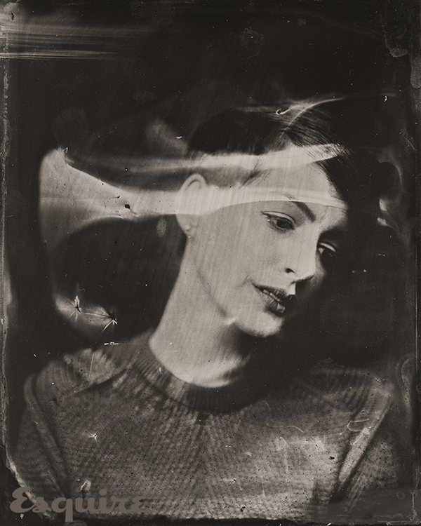 HELLO YOU CREATIVES #hathaway #photo #retro #portrait #anne