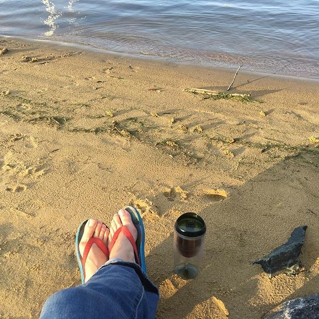 Happy Feet @the sandspit in Hillsmere