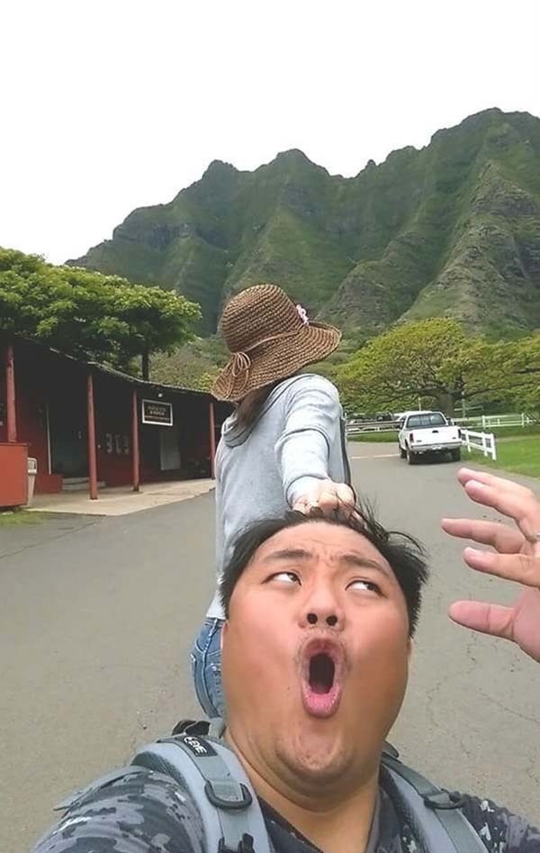 Parody of Taiwanese Couple #FollowMeTo meme