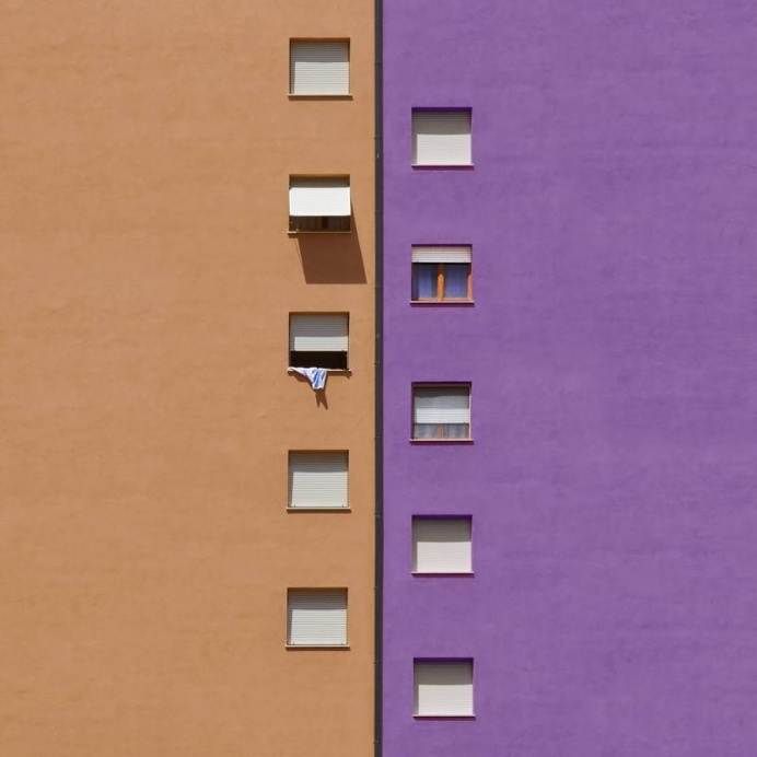 Diletta Pacifici Takes Incredible Minimalist and Colorful Urban Photography