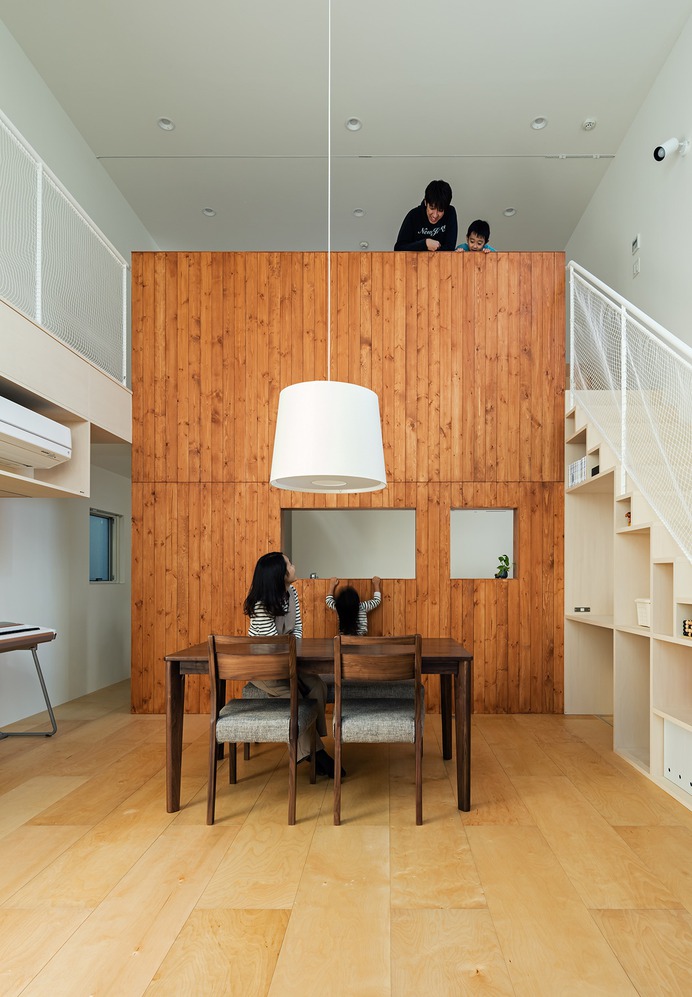 Two Walls One House by Fumiko Takahama Architects