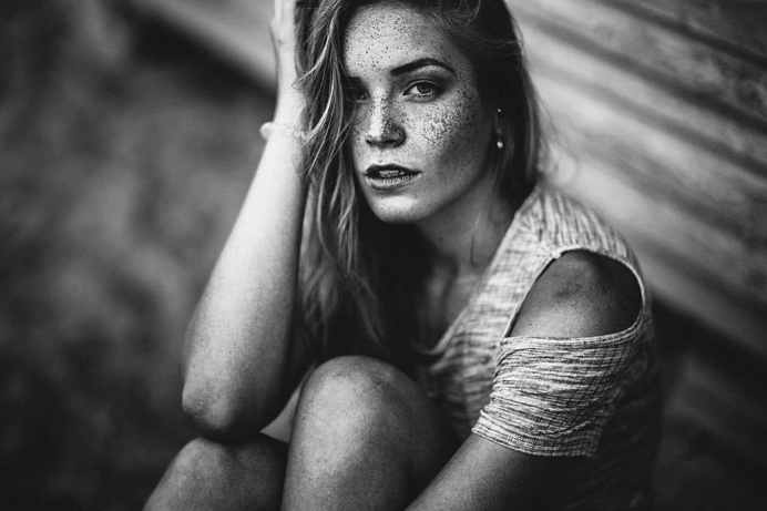 Gorgeous Female Portraits by Yannick Desmet