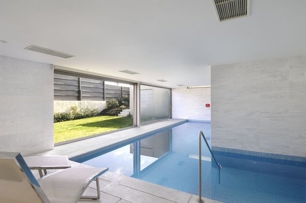 Indoor/outdoor pool? Yes, please. #architecture #home