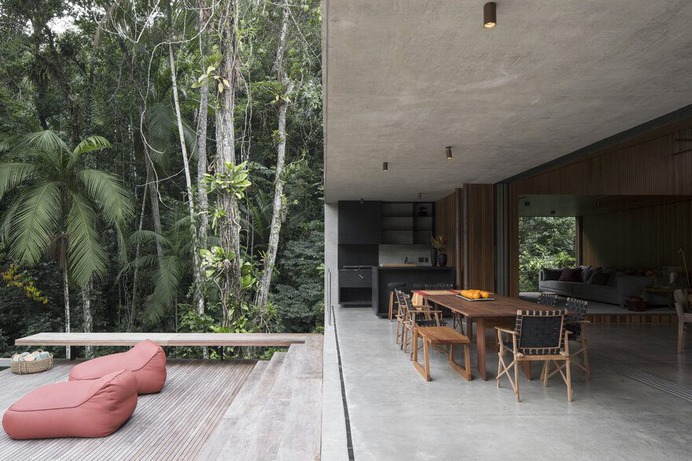 Sao Pedro Residence - Floating House by Gui Mattos
