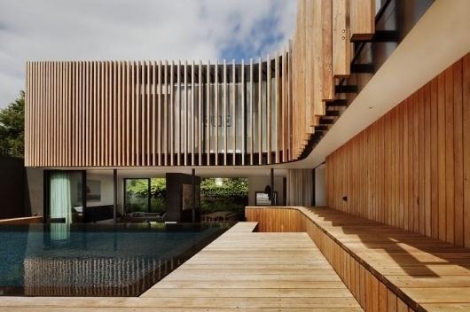 kr_040511_07 » CONTEMPORIST #modern #architecture #wood #house #pool #facade