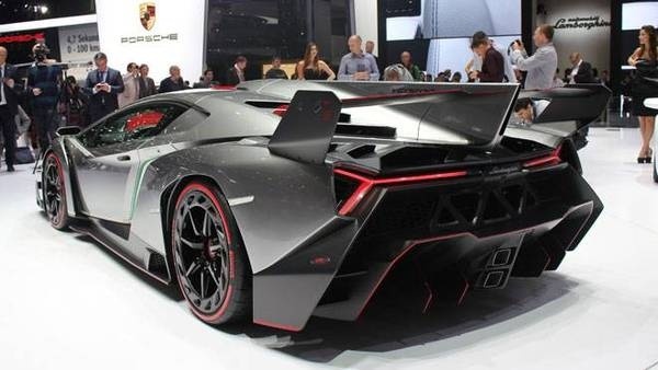 Lamborghini Veneno rearWEB.jpg (660×372) #lamborghini #veneno