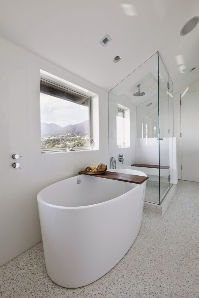 Montee Karp Residence by Patrick Tighe Architecture #ideas #interiors #bathroom