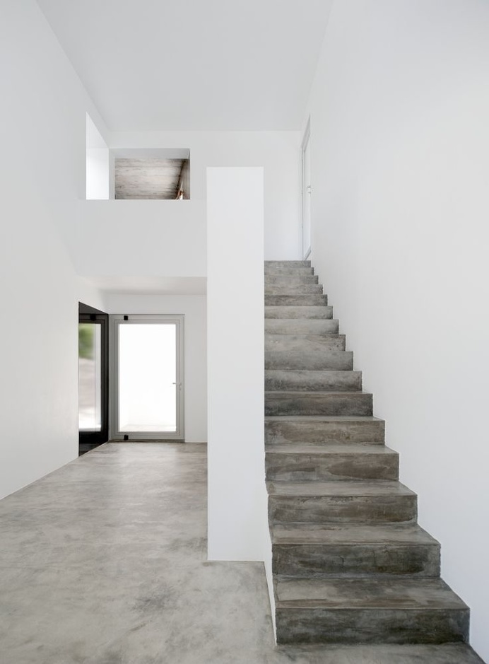 3 Houses in Meco by DNSJ.arq. #stairway #minimal #dnsjarq #concrete