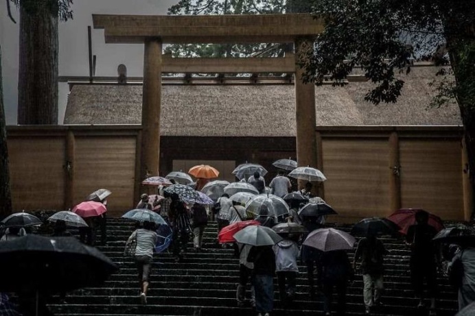 Hidenobu Suzuki Captures Painting-Like Photographs Of Japan During The Rainy Season