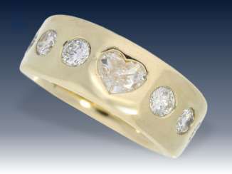 Ring: massiver, ehemals sehr teurer Goldschmiedering mit Diamant-Herz und hochwertigem Brillantbesatz
