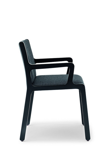 Villerouge design Emilio Nanni 2011Varaschin #emilio #design #nanni #sedia #legno