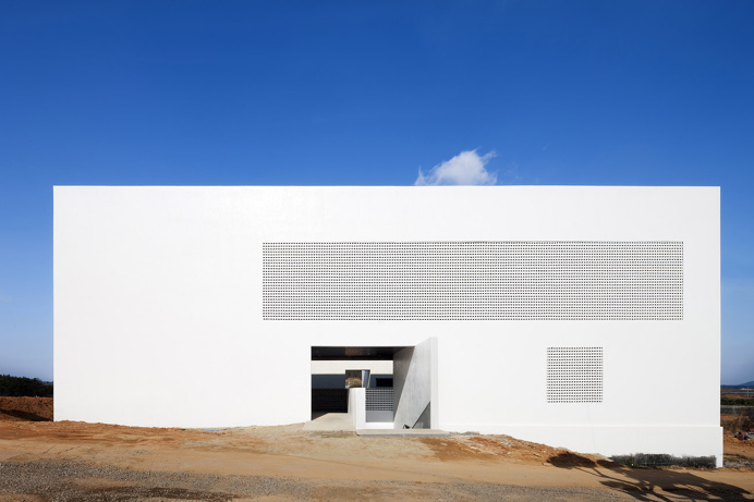 Korean Community Center minimal white architecture house building modern architect rextangle square korea