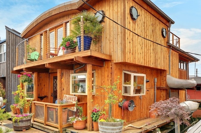 Floating Home