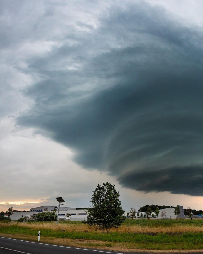 Spectacular Weather and Storm Photography by Jonas Piontek